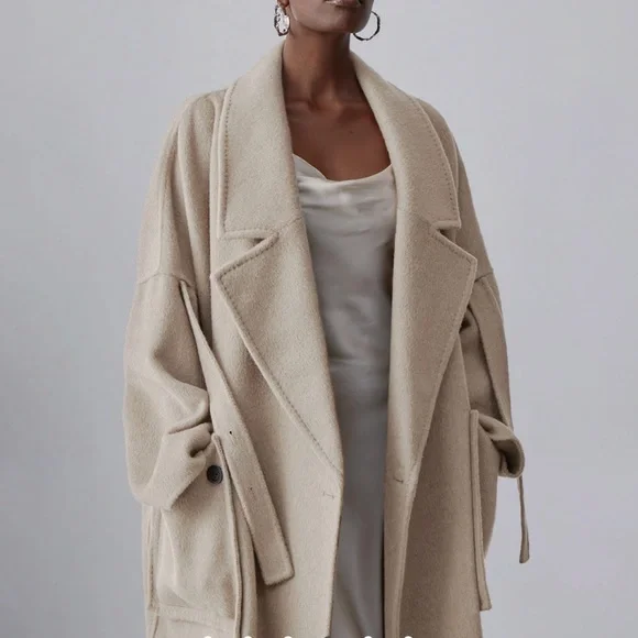 Silk Maison Oversized Beige 100% Wool trench Coat - Picture 3 of 15